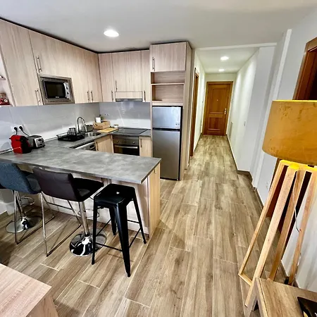 Lotila Flats L'infiestu Appartamento Infiesto